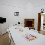 Estrela By Thepuglia Daire *